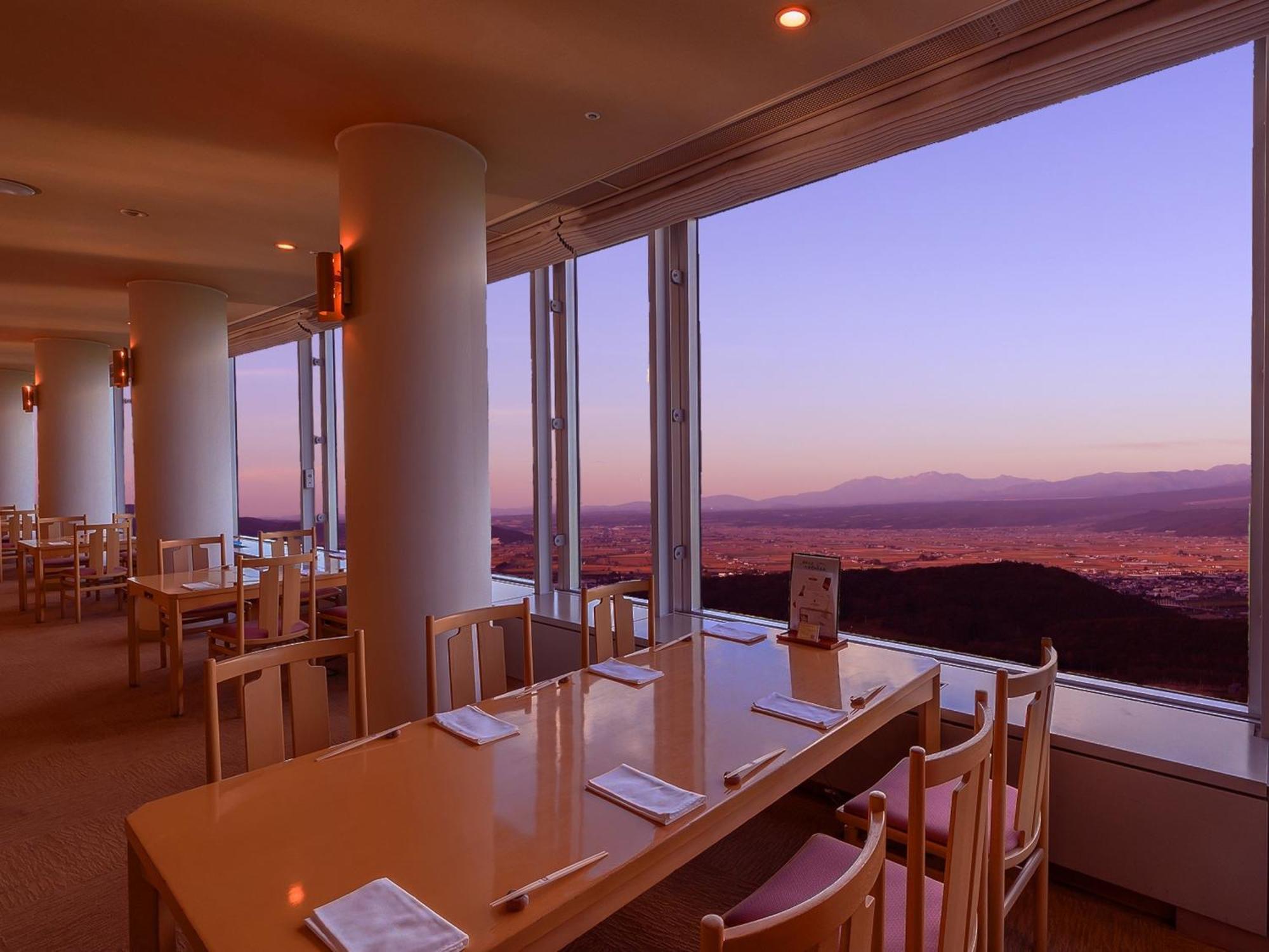 Shin Furano Prince Hotel Eksteriør billede Restaurant